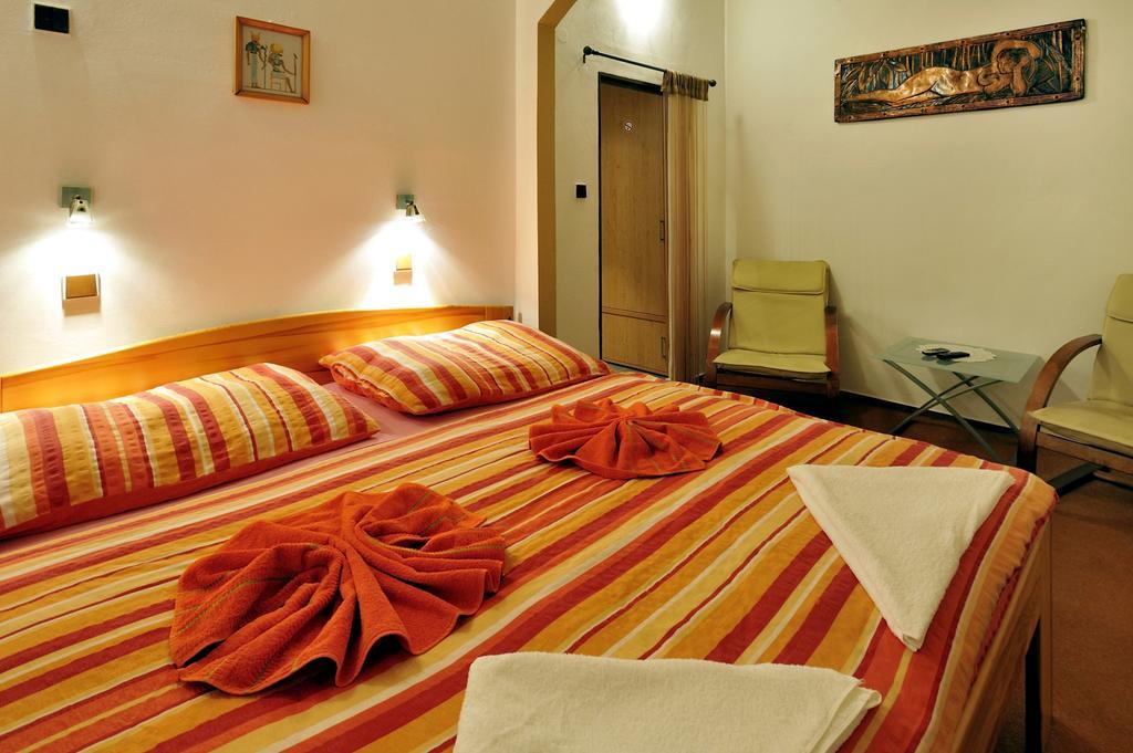 Hotel Kovarna Decin Phòng bức ảnh