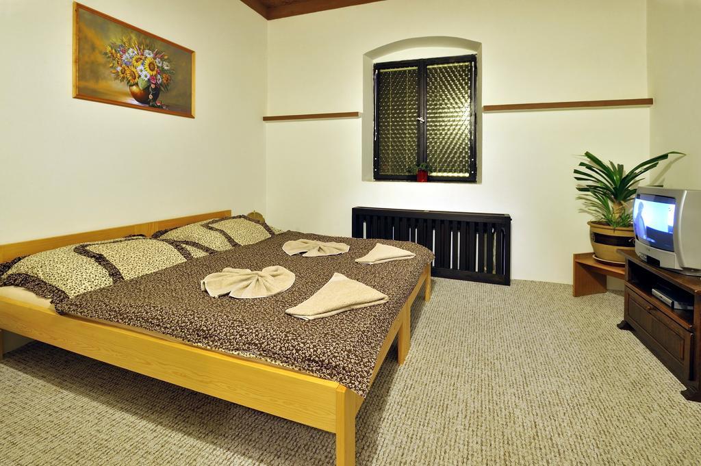 Hotel Kovarna Decin Phòng bức ảnh