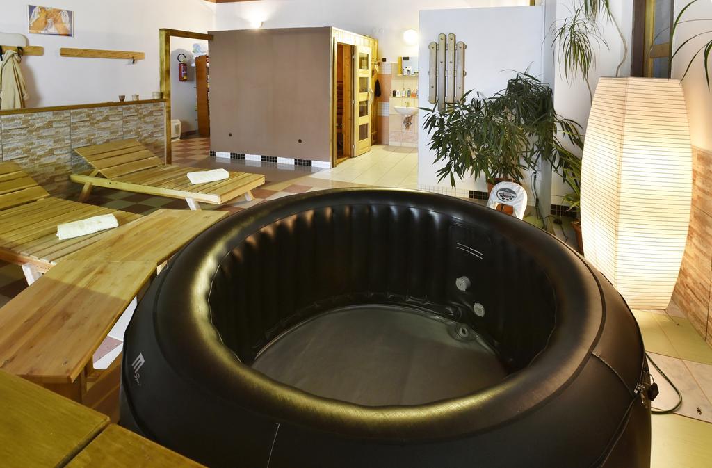 Hotel Kovarna Decin Ngoại thất bức ảnh