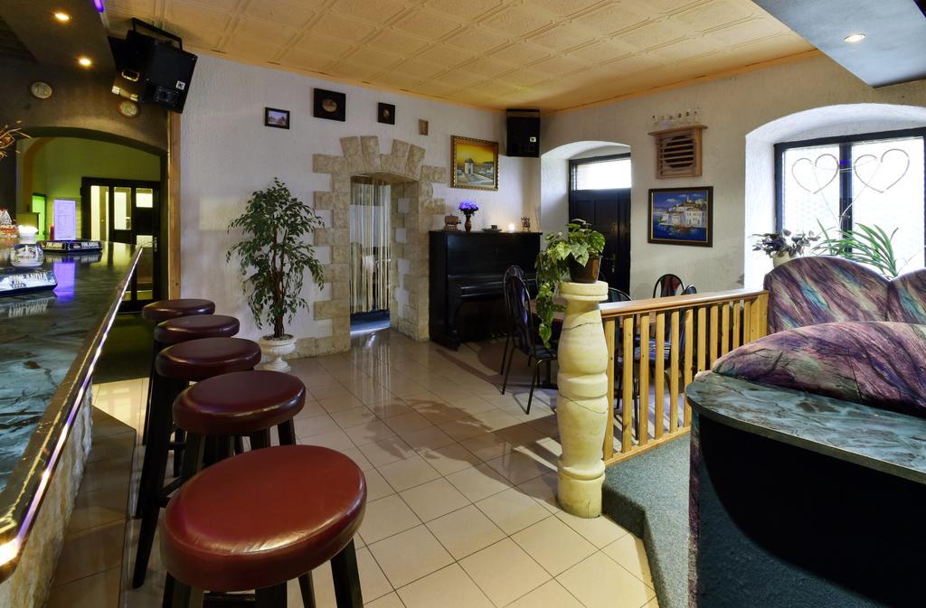 Hotel Kovarna Decin Ngoại thất bức ảnh