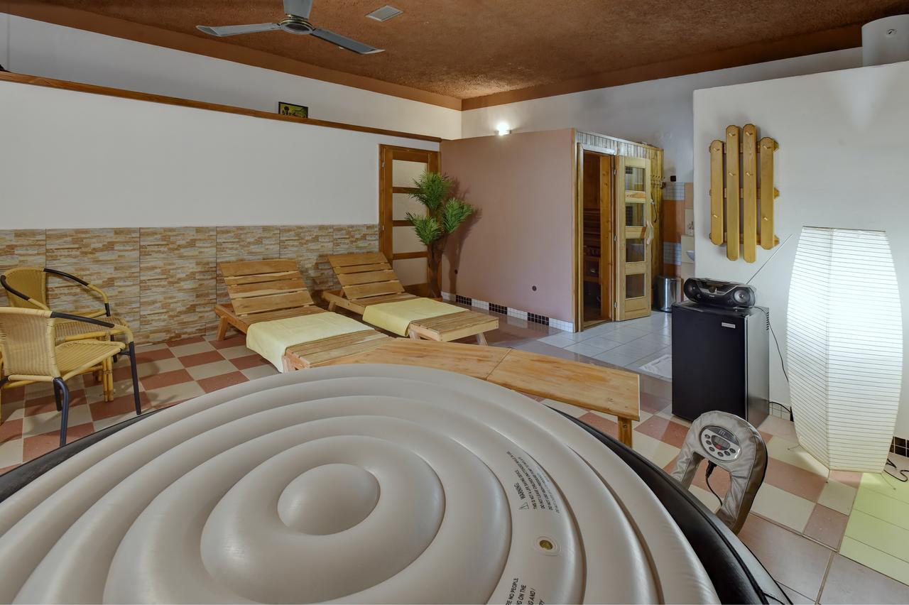 Hotel Kovarna Decin Ngoại thất bức ảnh
